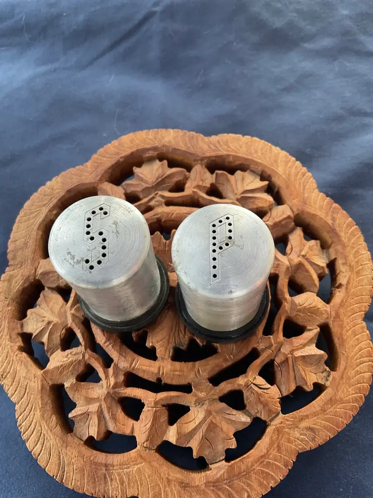 Vtg Metal Salt & Pepper Shakers Made In The USA