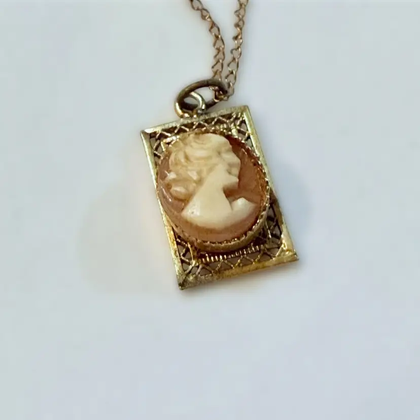 Vintage Signed TLC Carved Shell Cameo 14K Gold Filled Pendant Necklace