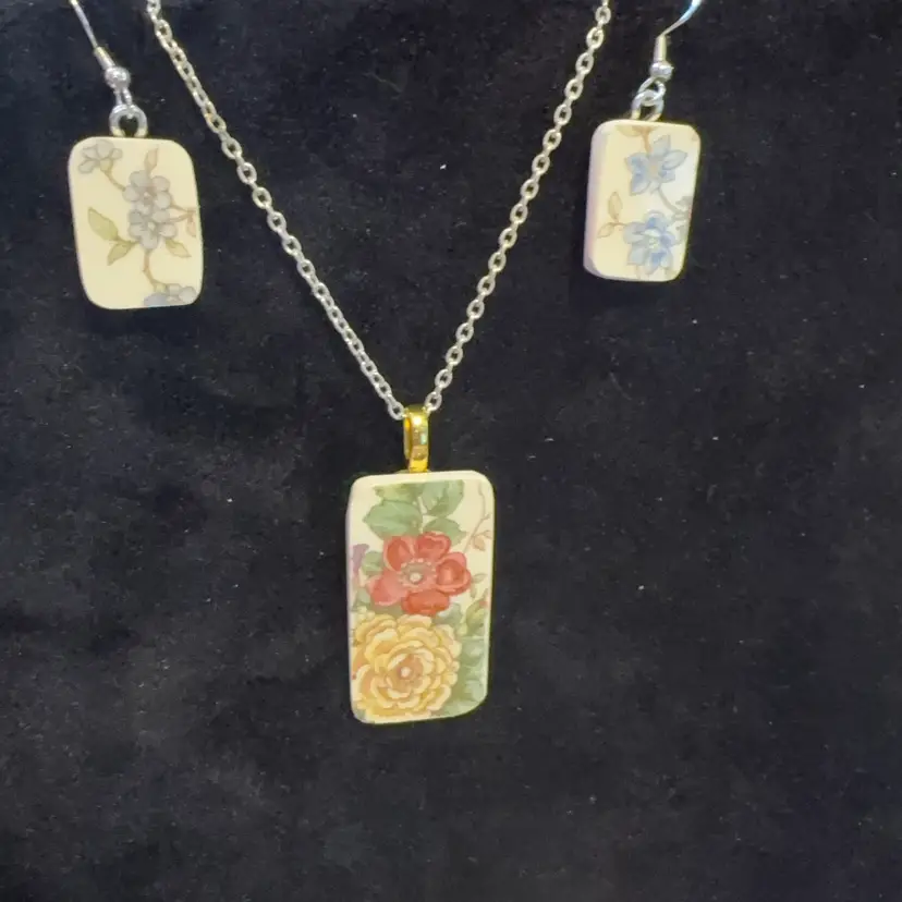 Broken Saucer Jewelry Set