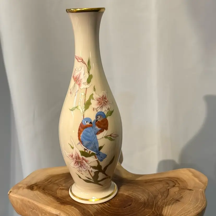 Lenox 8” Limited Edition Eternal Love Vase