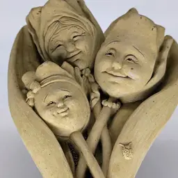 Vtg Carruth Pottery "Faces in the Tulips" Wall hanging