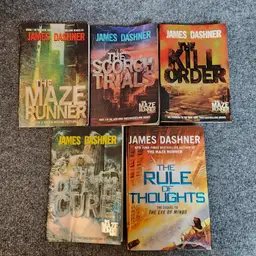 Lot of 5 The Maze Runner Series Paperback/Hardcover James Dashner (P002)