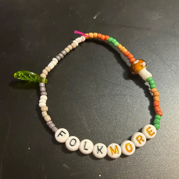 FOLKMORE sister albums bracelet