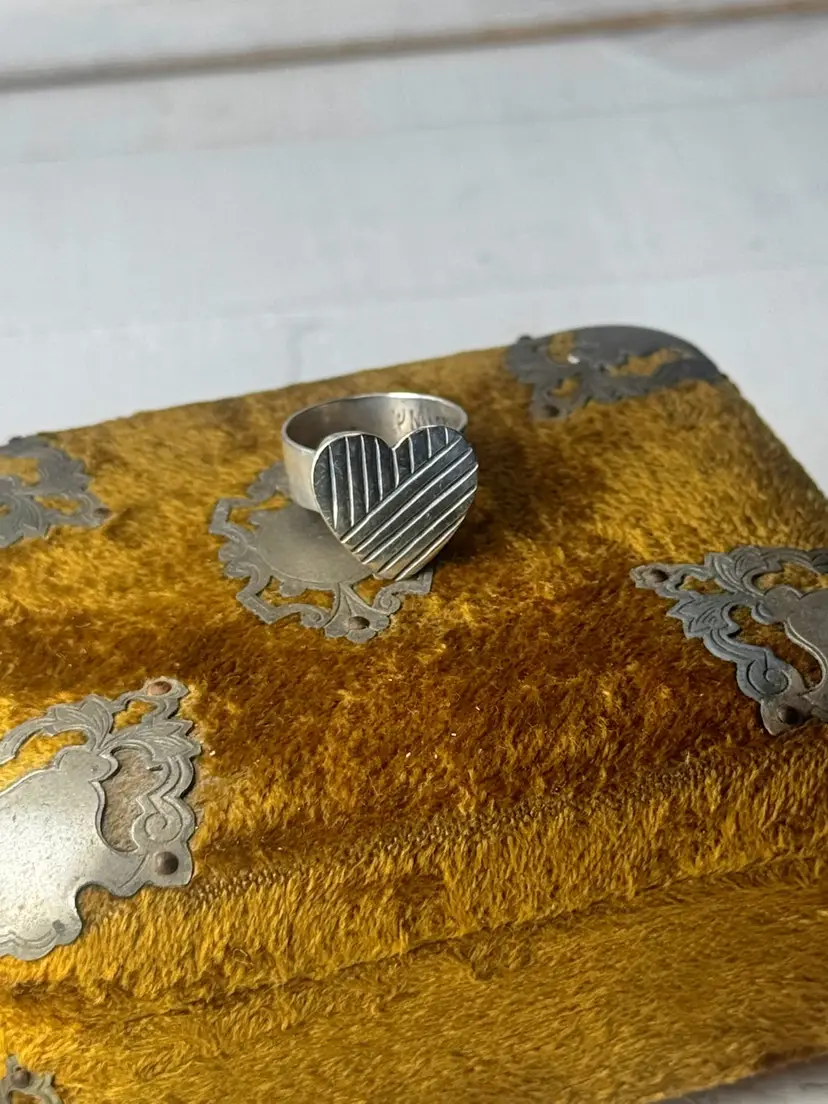 Sterling Silver Heart Modernist Ring Sz 6.5