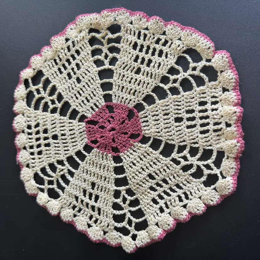 8.5” Round Doily With Pink Center
