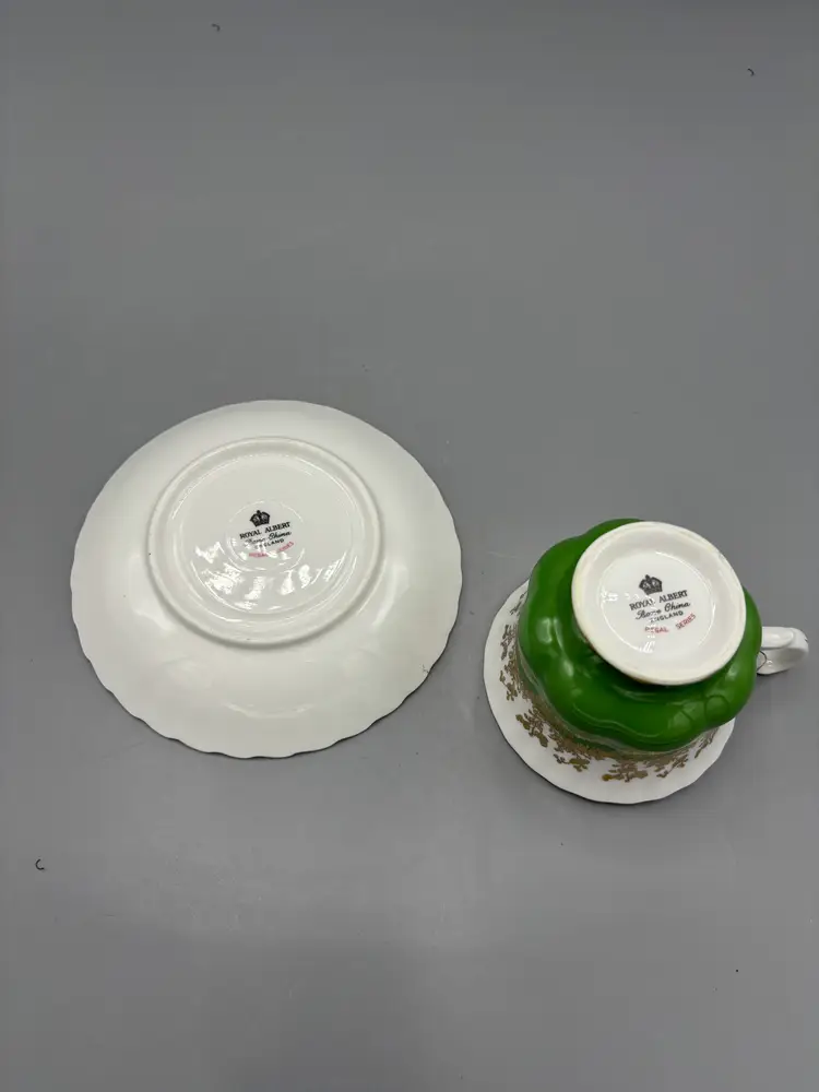 Royal Albert teacup & saucer