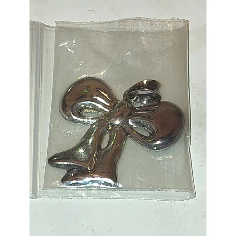 925 Sliver Bow Pendant