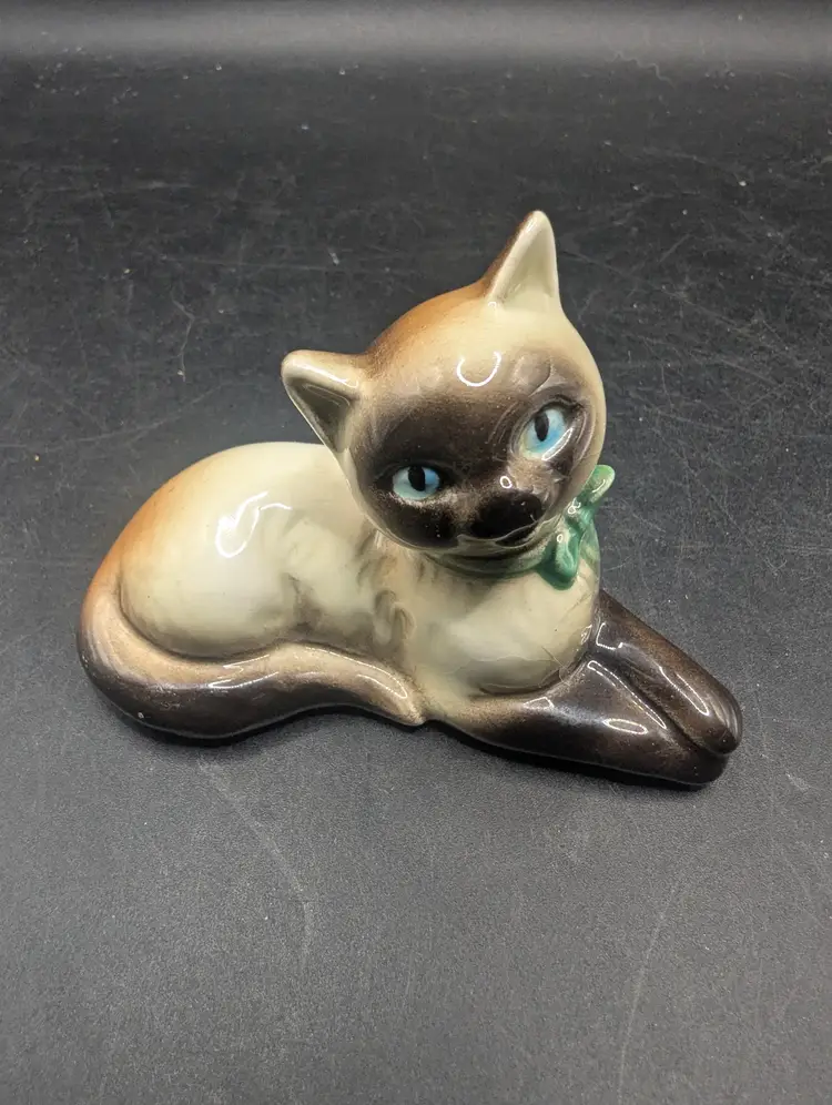 Vintage Goebel Siamese Cat Figurine Blue Eyes and Green Bow, Western Germany.