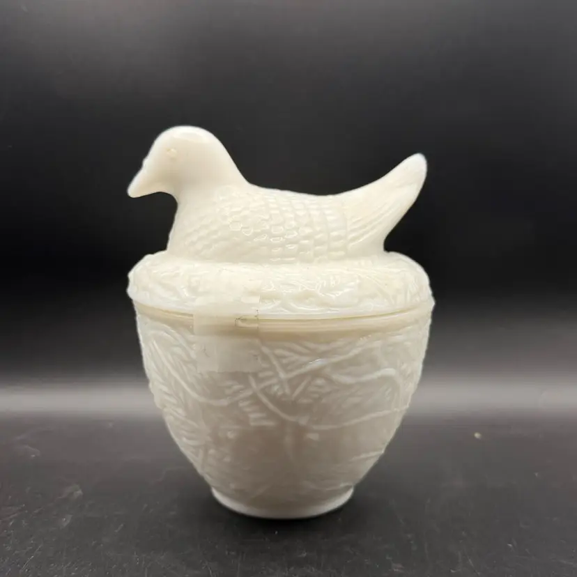 Vintage Avon Milk Glass Bird On Nest