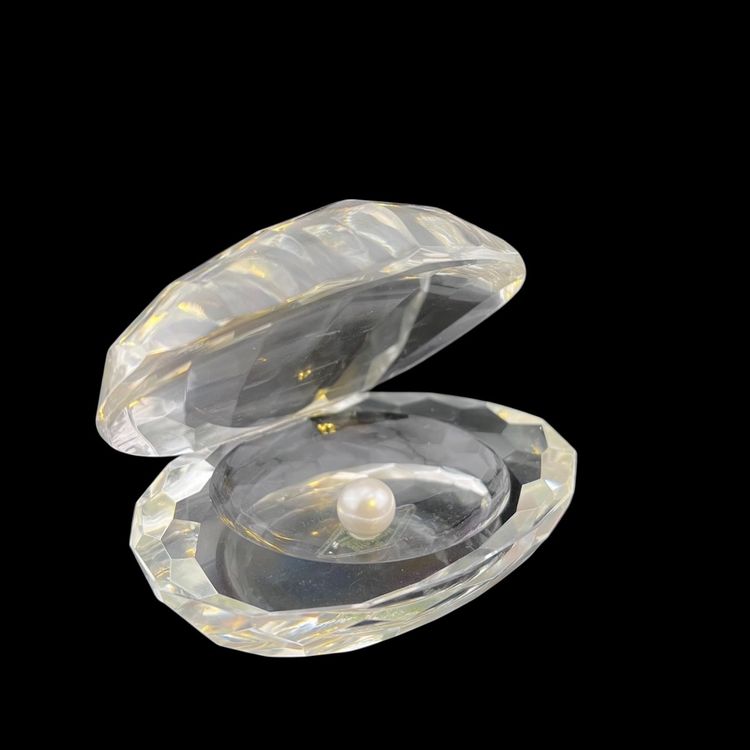 Beautiful Shannon Irish Crystal Oyster With Faux Pearl 3.5”x 4.25” FF