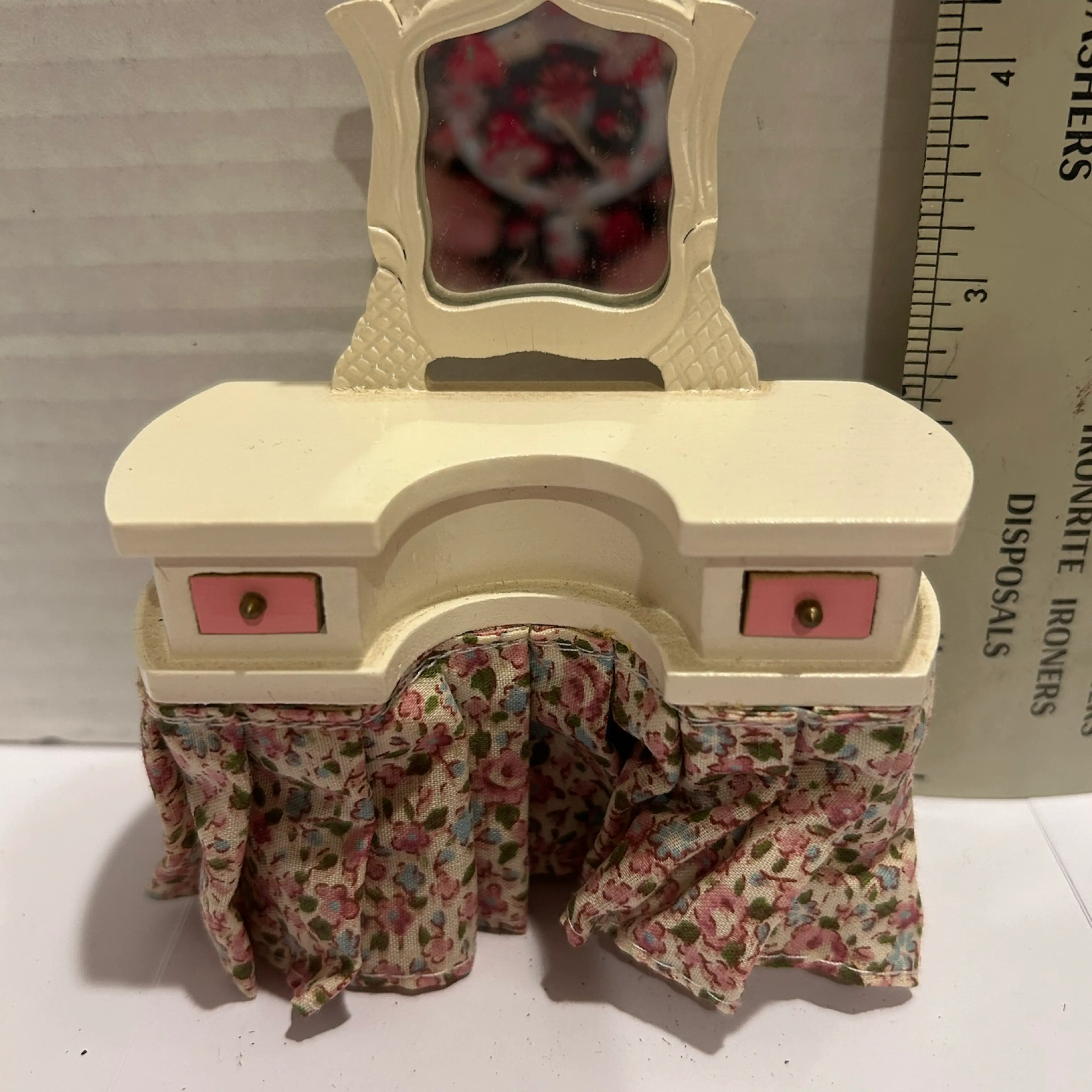 Image 2 of 4