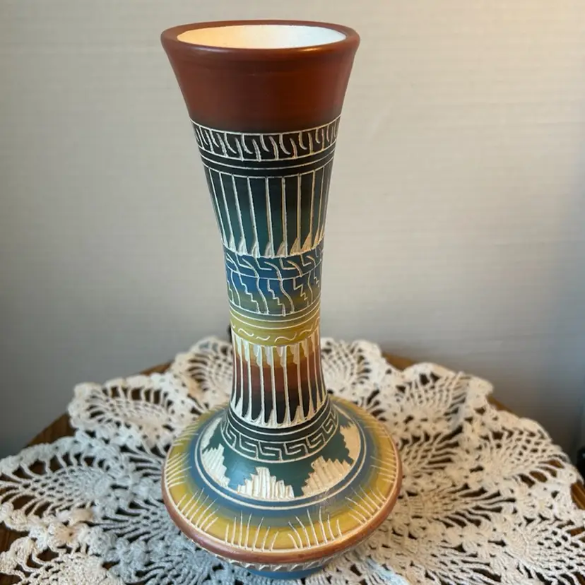 Stunning Navajo Pottery Vase Handmade By V. King 9” Tall