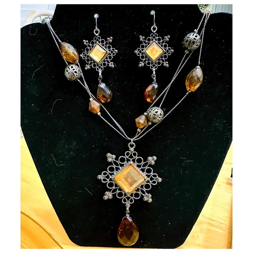 BOHO Costume Citrine Set 2" Pendant on 8" Chain 2" extender 1" wired Earrings