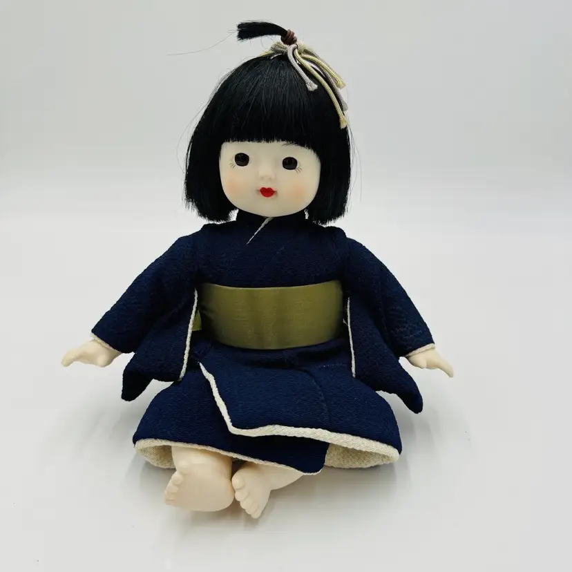 Ooike Oike Co. Ltd. Kyo Osana Navy Blue Japanese Vinyl Doll Traditional Toy