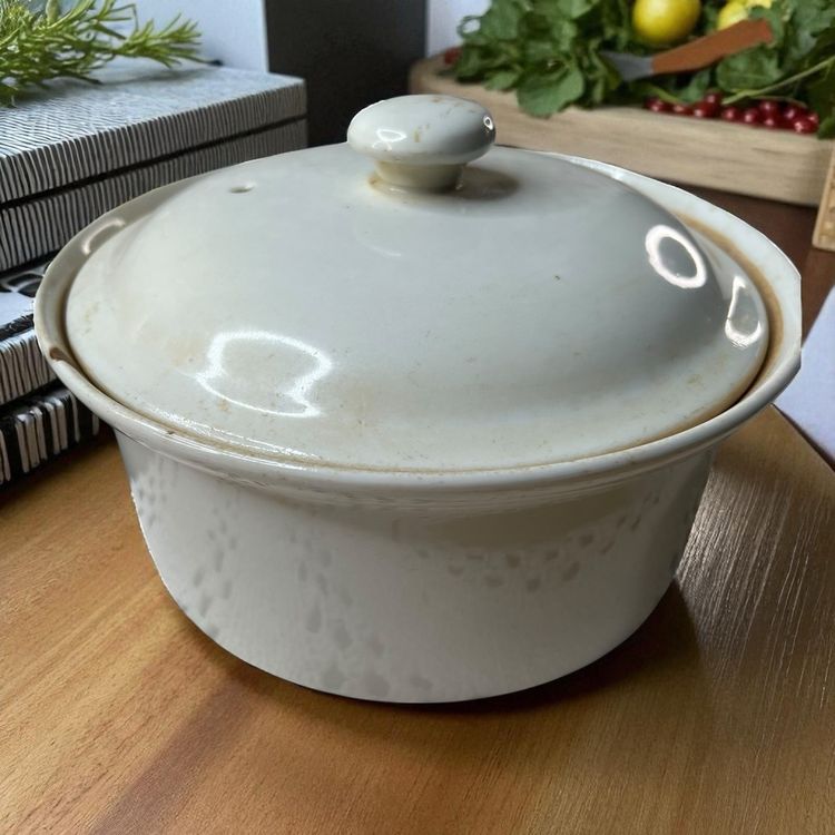 Vintage Hall Crusty Chipped White Casserole Veggie Lidded Dish 7.5" X 5.5"