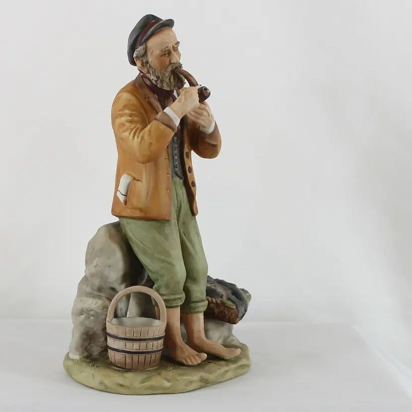 Old Man Fisherman Porcelain Figurine 1970's Highly detailed (E)