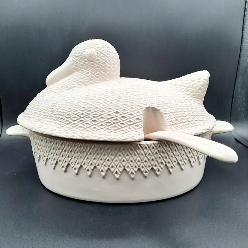 Vintage Whittier Pottery Duck Goose Soup Tureen Large Lidded Dish W/Ladle 1977