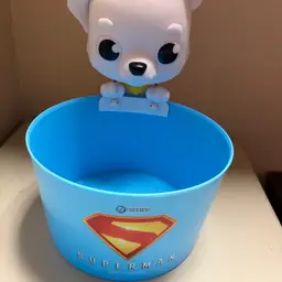 M19 - Superman Popcorn Bucket