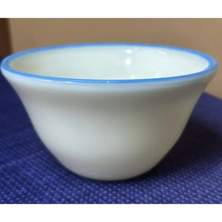 Mckee 7 in Mixing Bowl Custard Glass with blue stripe Strong Glow Rare