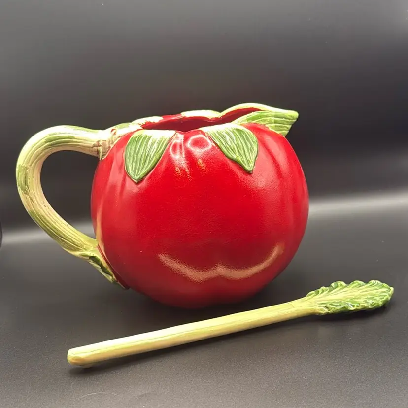 Vintage 1992 MANN Tomato Pitcher Ceramic Hand-Painted Monte Verde Jug Taiwan EUC