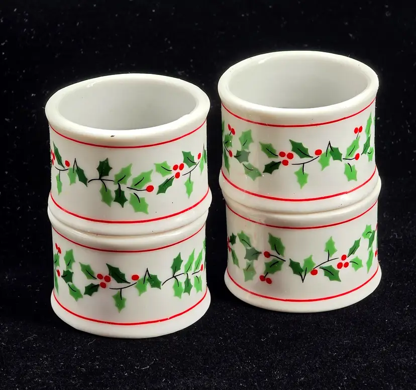 Vintage Holly Berry Porcelain Napkin Rings Set of 4 Colonial Candle