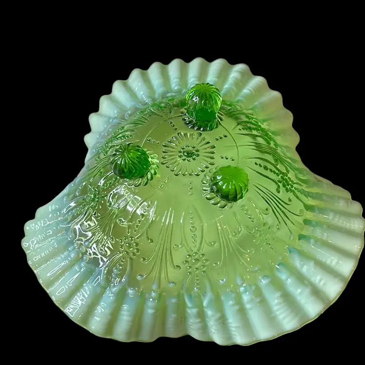 Northwood Three Footed Ruffle Bowl - Green