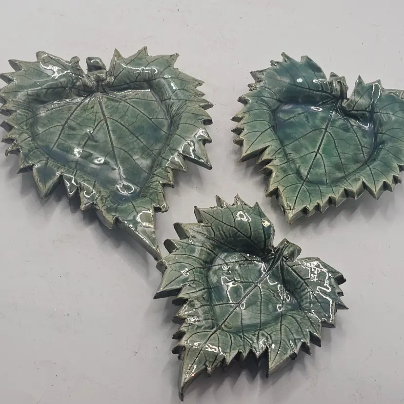 Studio Art Pottery leaf design salt dipping Trinket Dishes lot of 3 stacking