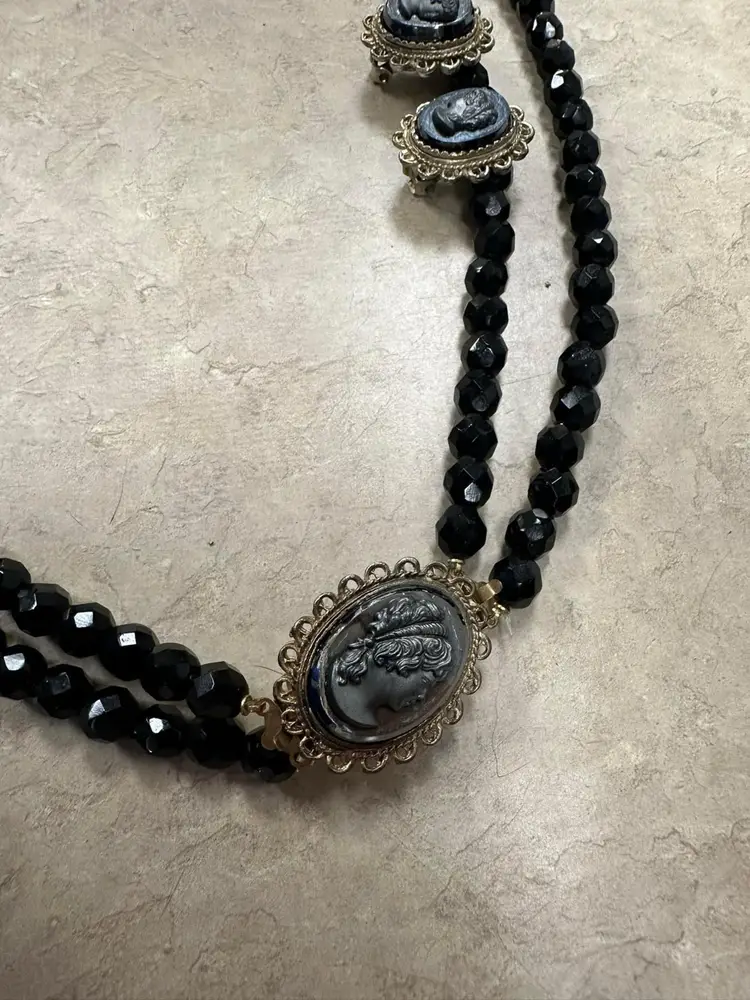 Vintage Witchy Black Cameo Pendant/pin & Earrings Set