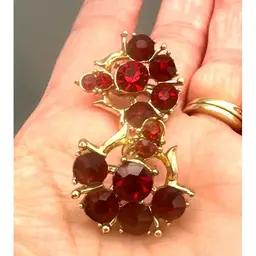 Vintage Coro Earrings Ruby Red Rhinestone Gold Tone Dimensional 1" Screw On