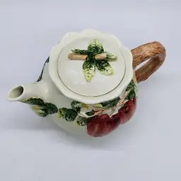 Vintage ‘91 CBK Ltd. Raised Apple Branch Design Teapot with Lid