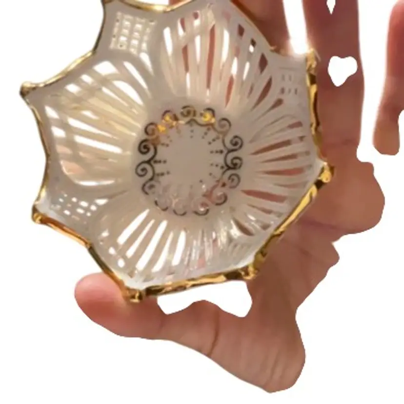 Camila Extra Fine Porcelain Reticulated Trinket Edge In Gold. Measures 3.5”x3.5”