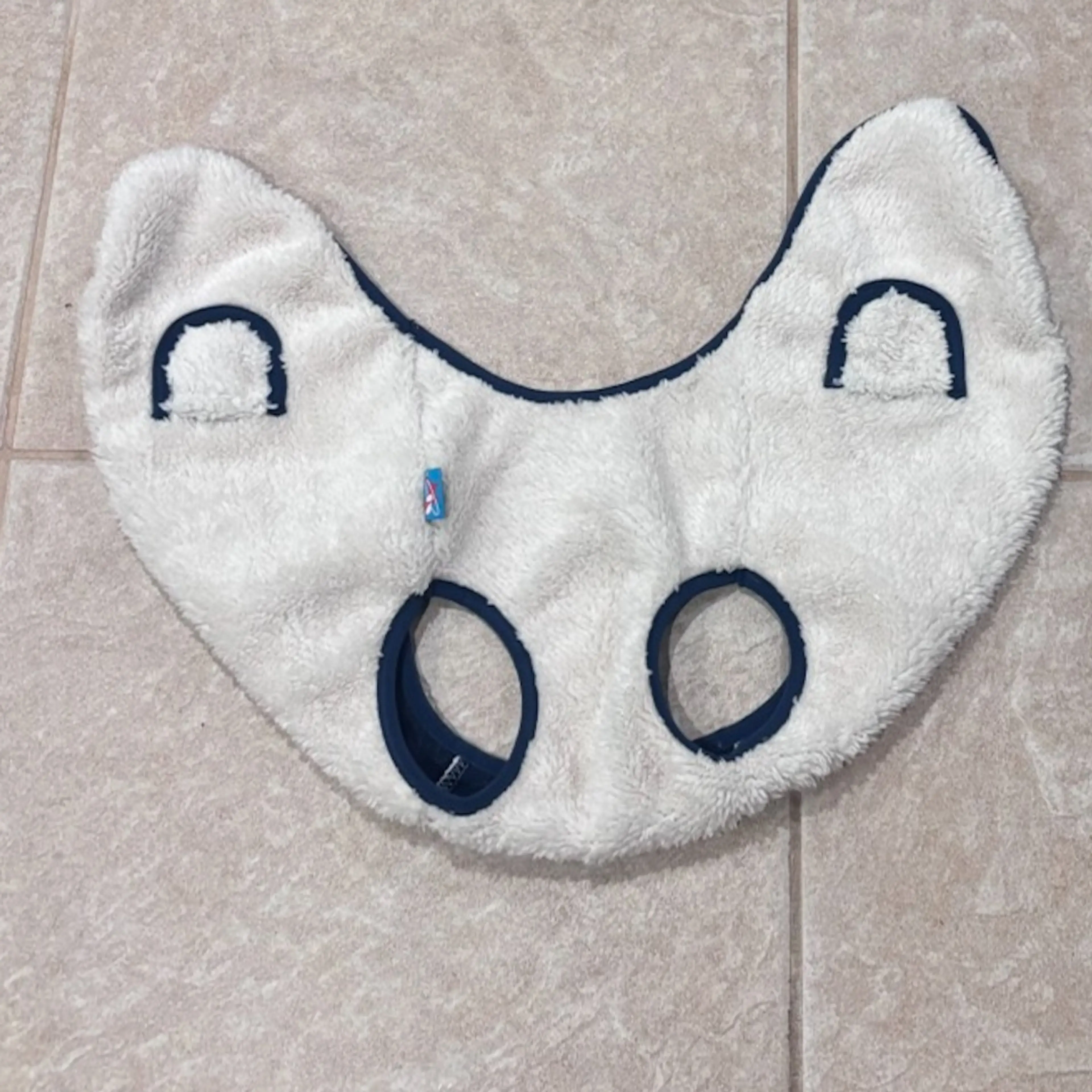 Image 4 of 4