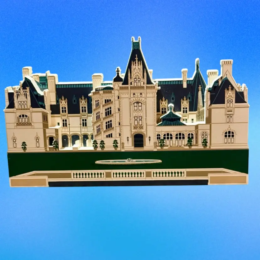 Vintage Signed Sheila’s Collectibles Biltmore Estate Replica Wood 3D Shelf Sitter (1998) (KK)