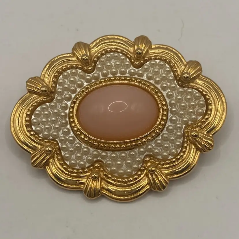 Beautiful Gold Toned Avon Pink Cabochon And Faux Bead Pearls Brooch, 2”