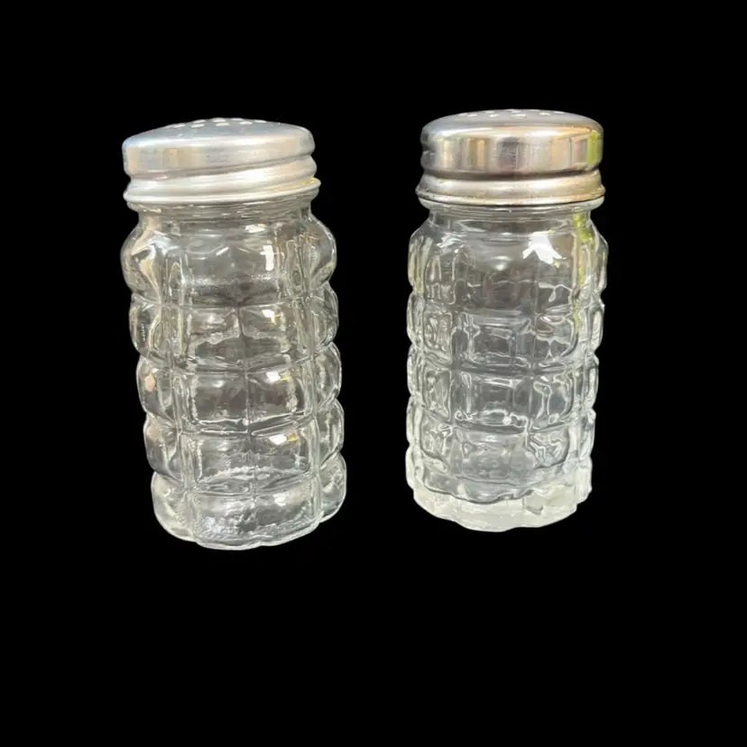 Anchor Hocking Pressed Clear Glass w/ Silver Tone Covers Salt & Pepper Shakers