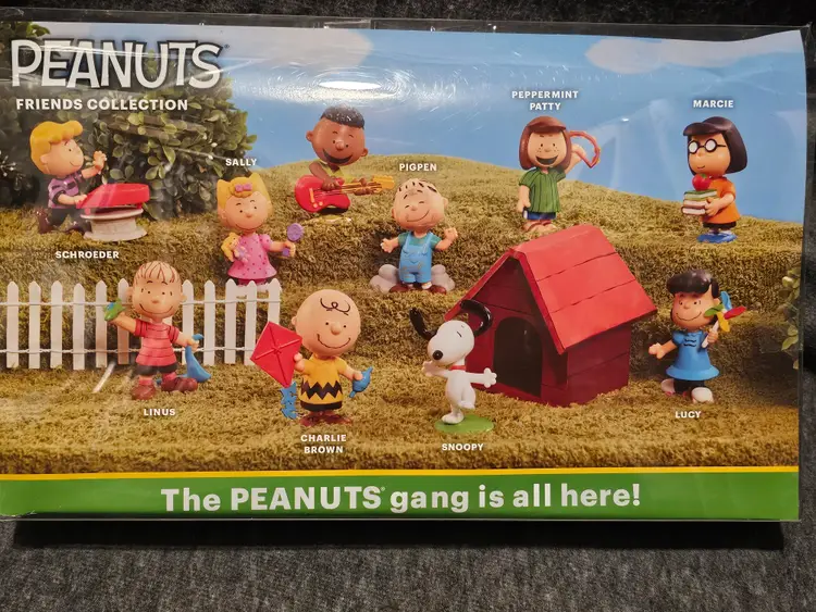 Peanuts Friends Collection