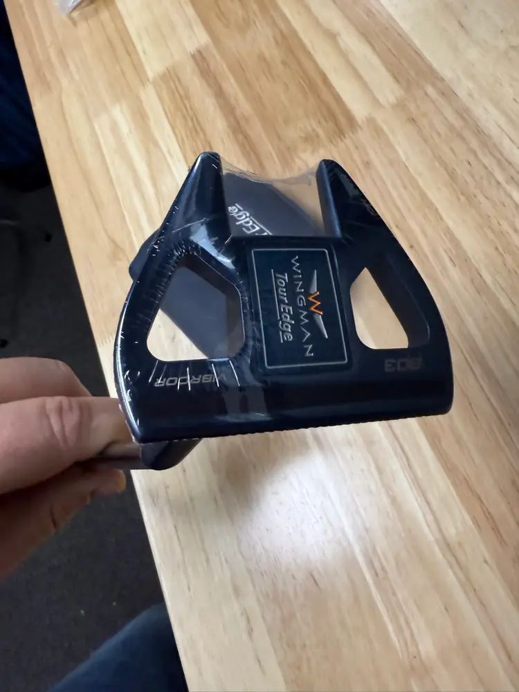 2025 Tour  Edge Wingman Putter 34”
