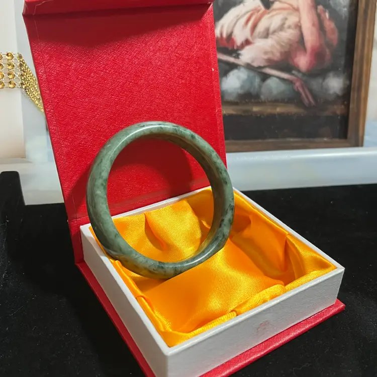 Vintage Natural Green Jadeite Bangle - Traditional "Good Fortune" Gift Box