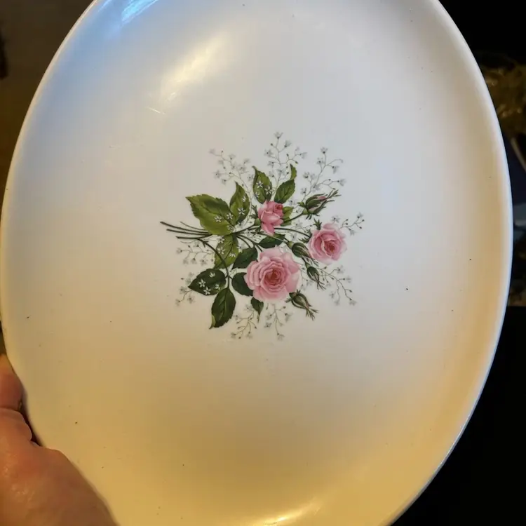 Royal China USA Queen’s Rose Pattern Baby’s Breath Oval Serving Platter Meat Plate Bouquet of Roses Flower Design Pink Roses Rose Buds