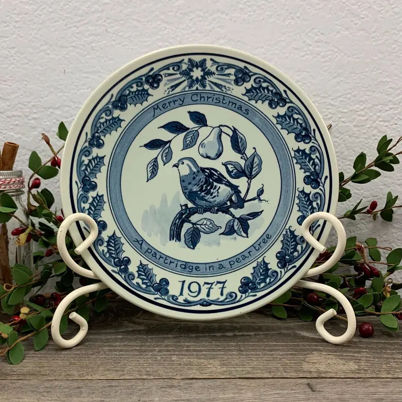 Vintage Wall Hanging Plate Christmas 1977 Partridge-Pear tree Blue Delft Holland