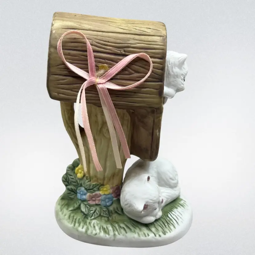 Ceramic White Cats With Mailbox Figurine 1990 5.5”