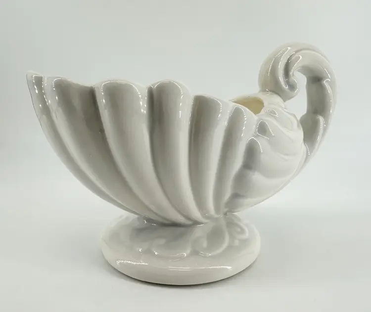 Vintage Shell Planter Cornucopia Light Grey 5"