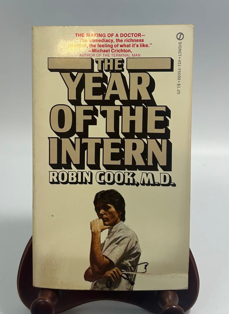 Vintage ‘The Year of the Intern' by Robin Cook Vintage Signet Book 1973