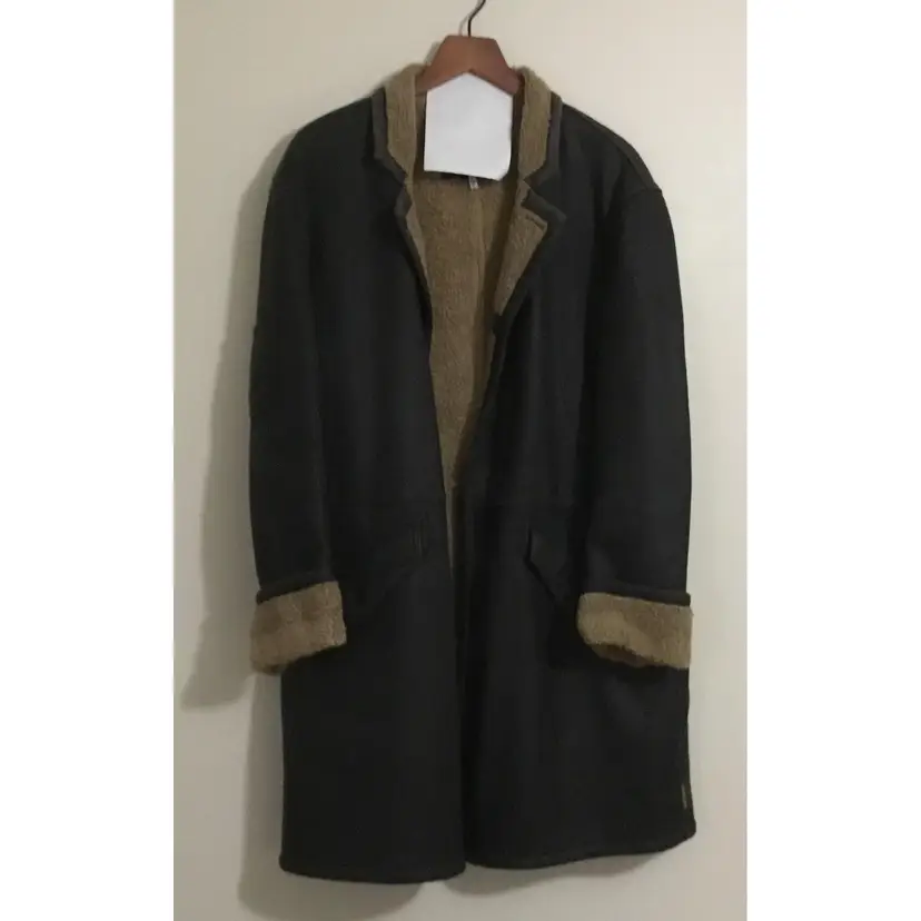 Armani Jeans Co., Women's 3/4 length coat, plush lined, faux leather, made in Italy sz 34