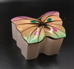 Butterfly Bone China Trinket Box Hakuho Japan Lidded Multicolor Small 3”