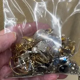 #232 Antique Mall Jewelry Jars (12/04)