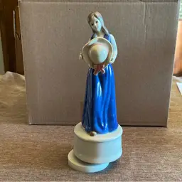 Al-Porcelain Music Box