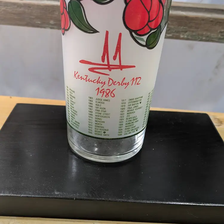 1986 Official Kentucky Derby 112 Frosted Collector Glass Churchill Downs 5.25" T