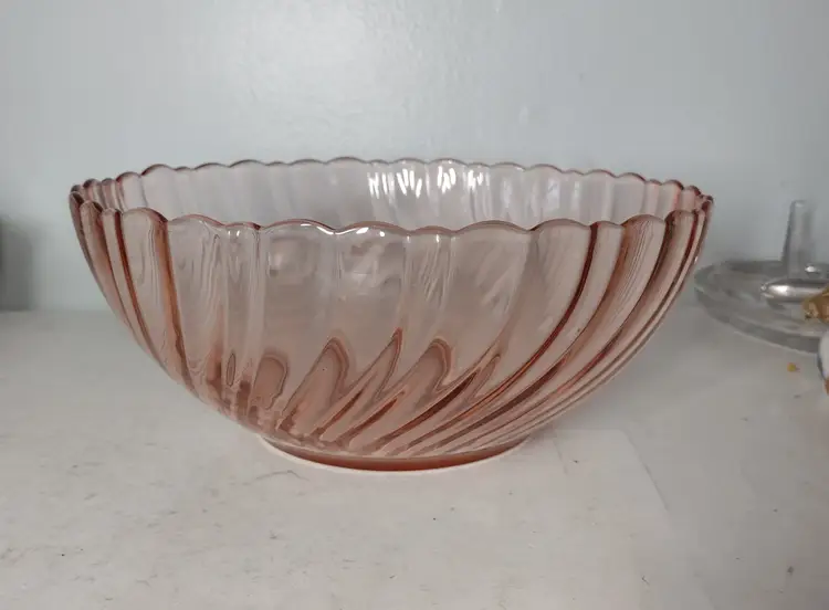 Vintage Arcoroc France Rosaline Pink Swirl Glass Serving Salad Bowl 9"