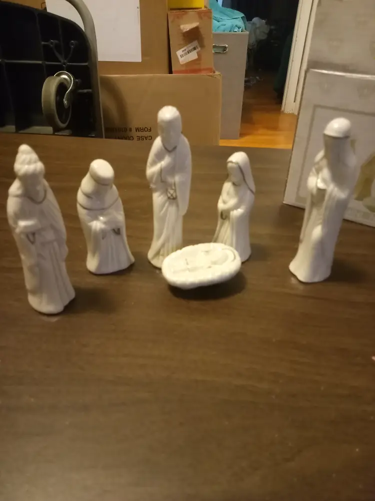 Crown Accents 6-piece mini nativity set.